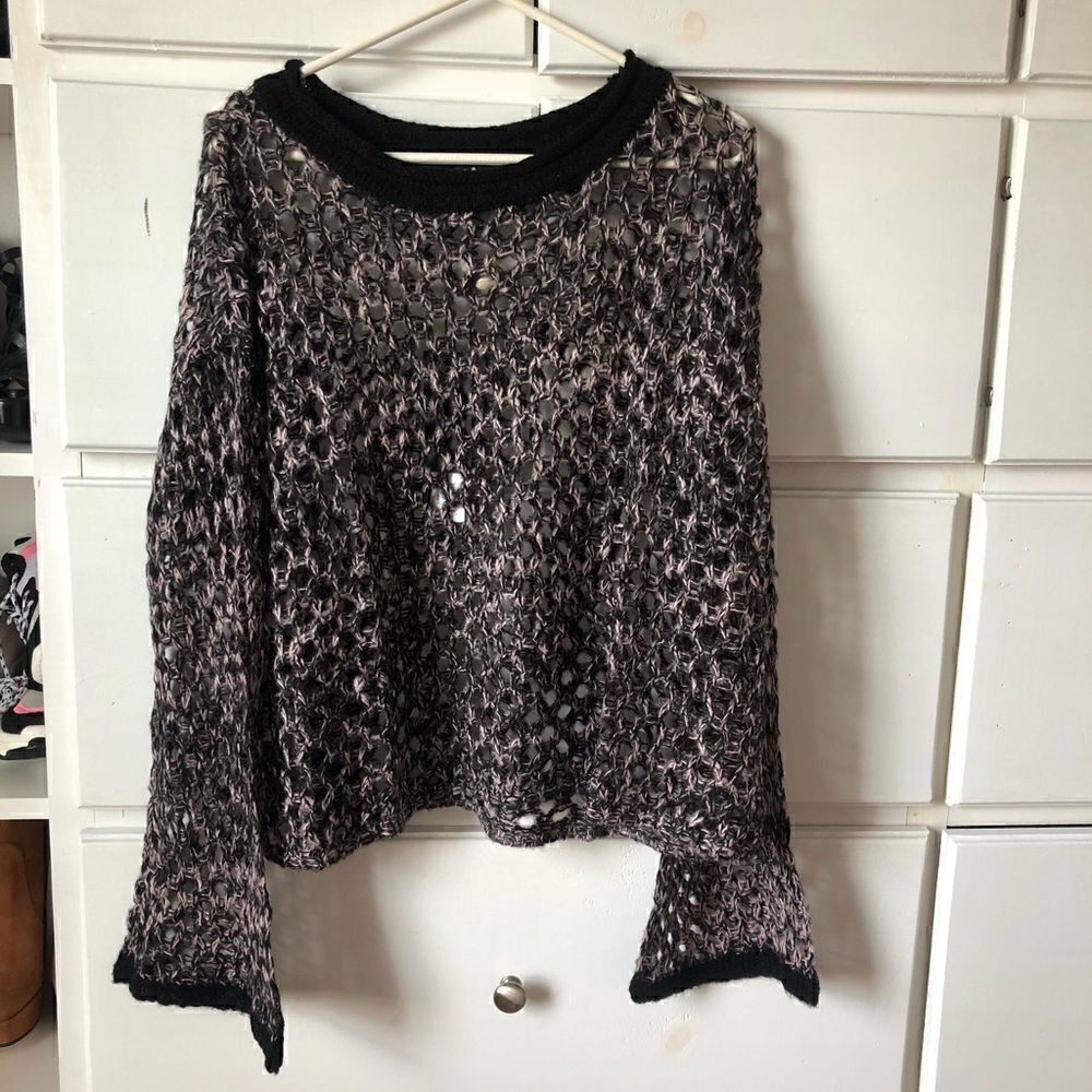 🌟! I.AM.GIA Oversized Knit Netted Sweater - Picture 5 of 9